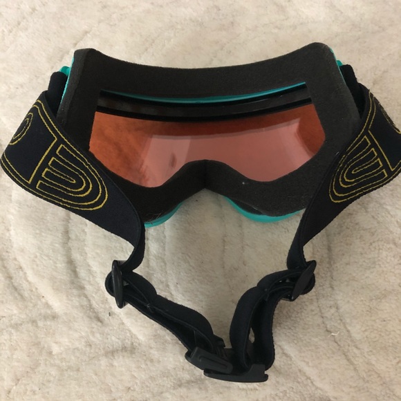 Airblaster Airpill Air Snowboard Goggles - Picture 3 of 5